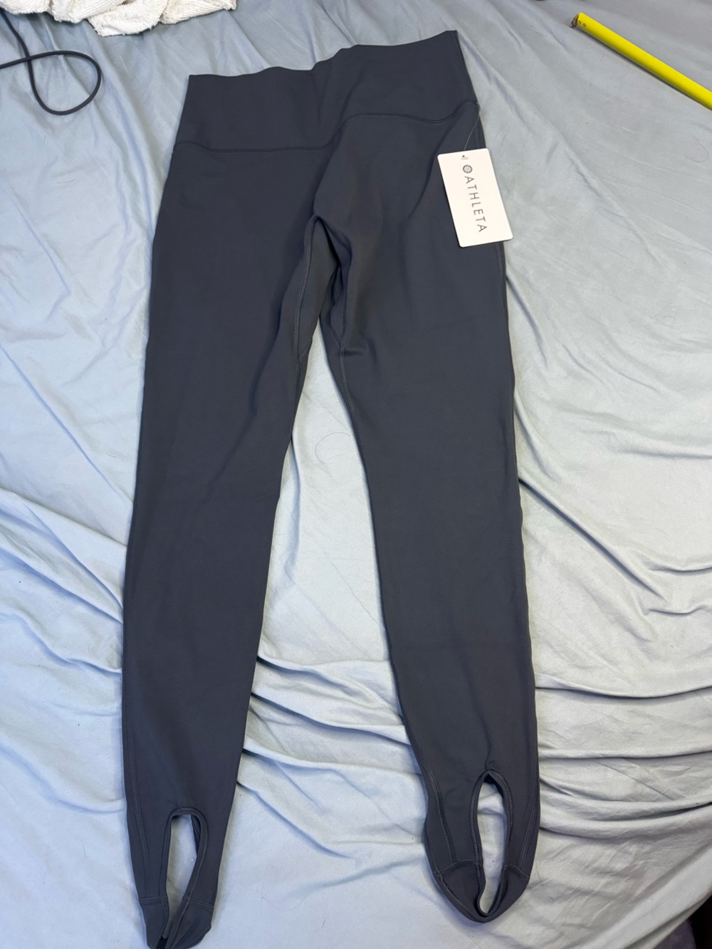 Athleta transcend stirrup tights NWT! Size large